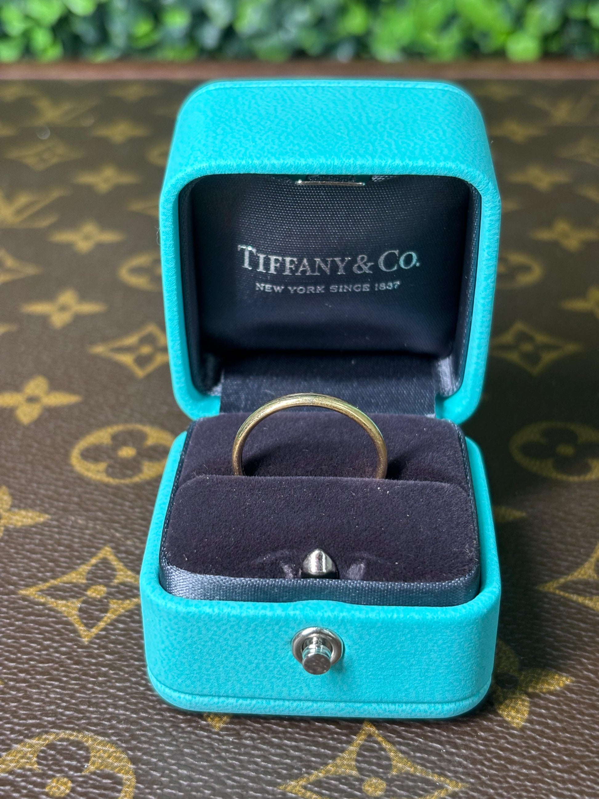 Tiffany Pre-Used Forever Ring Yellow Gold 18K