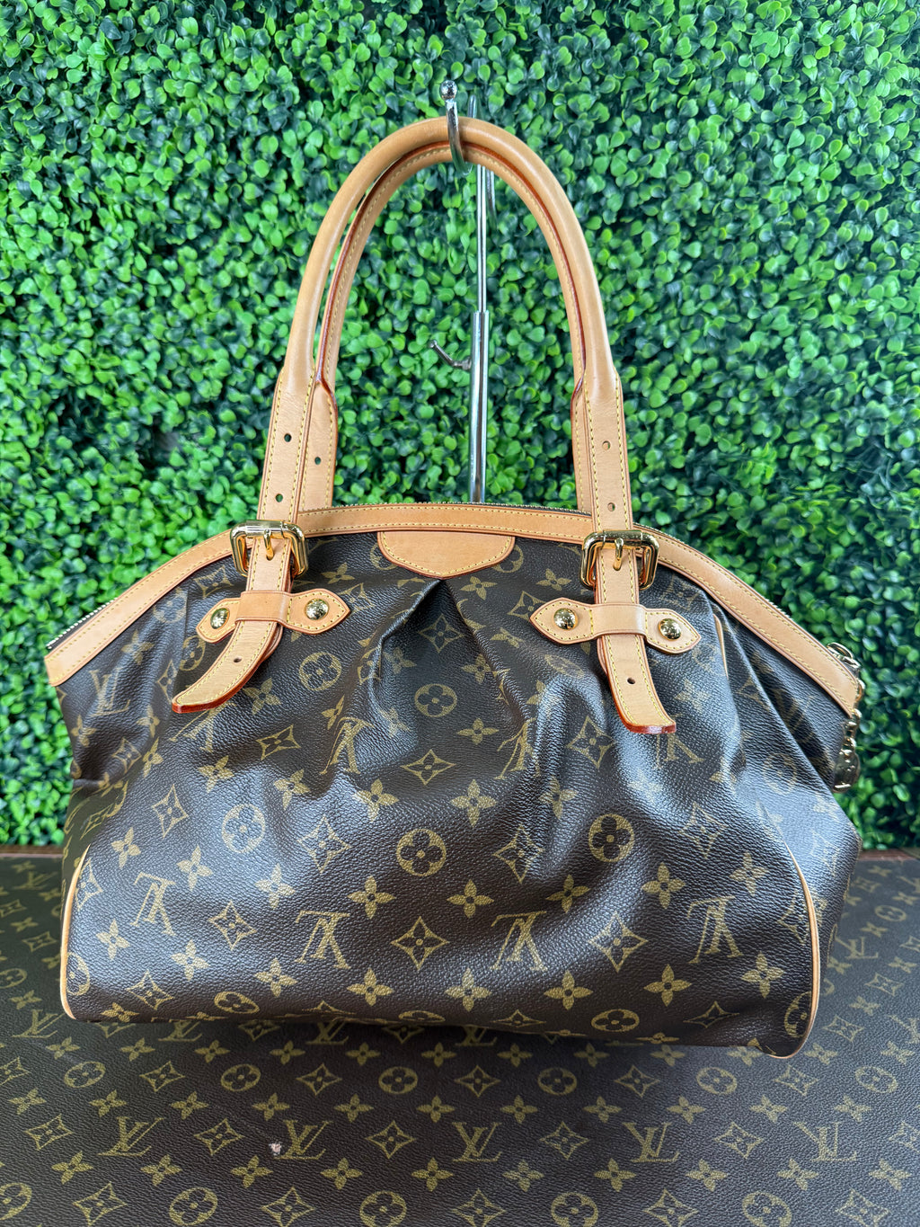 Louis Vuitton Tivoli GM Monogram