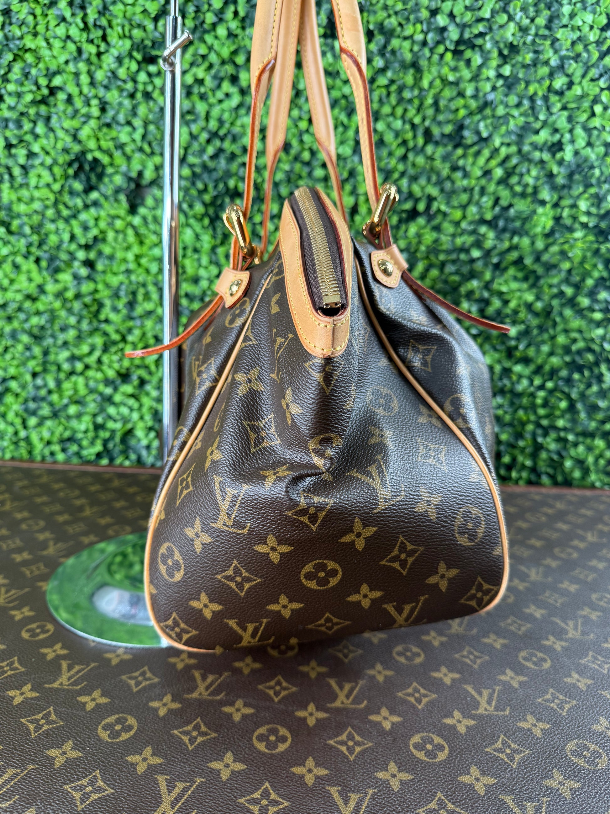 Louis Vuitton Tivoli GM Monogram