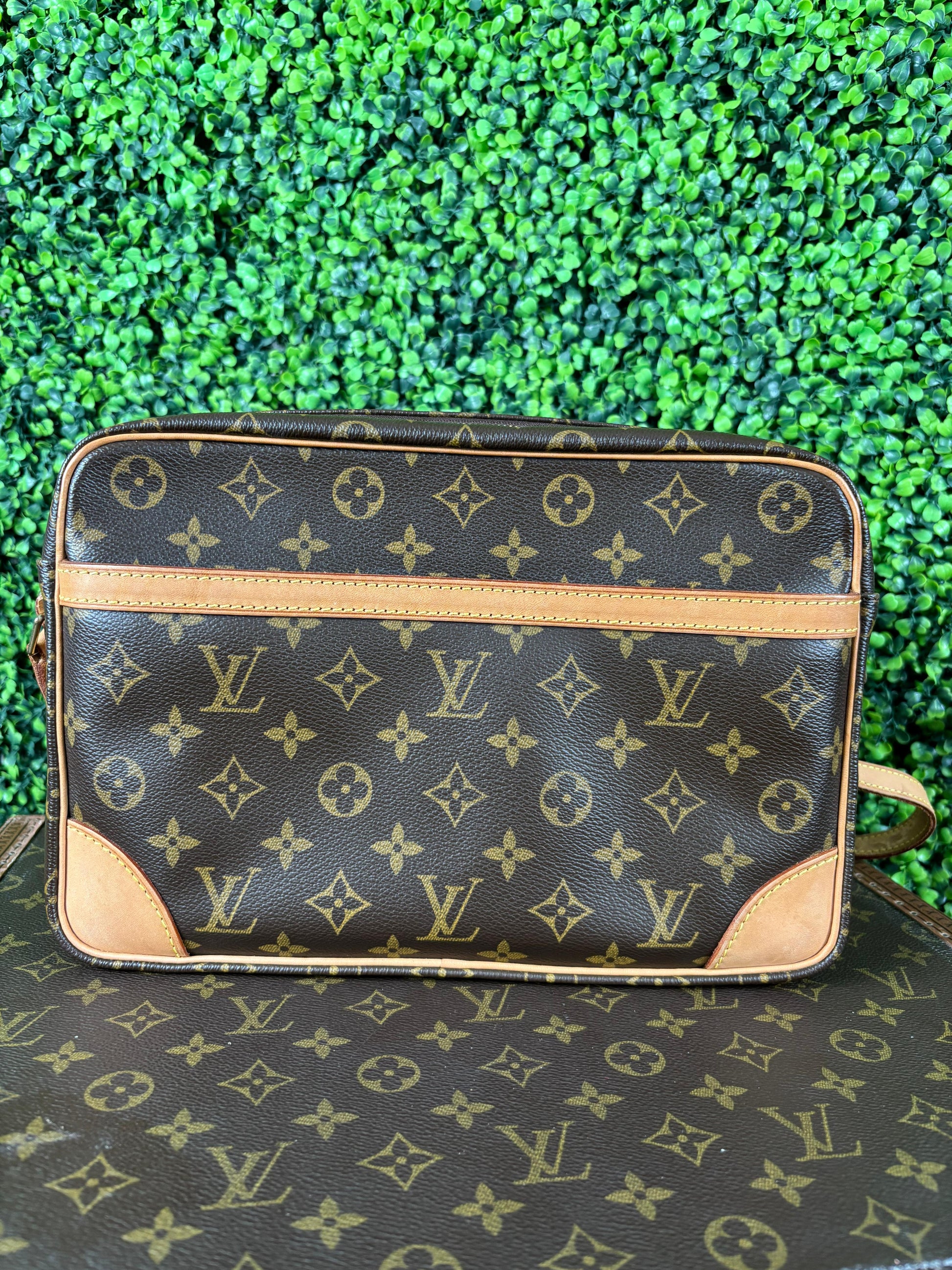 Louis Vuitton Trocadero Monogram 30