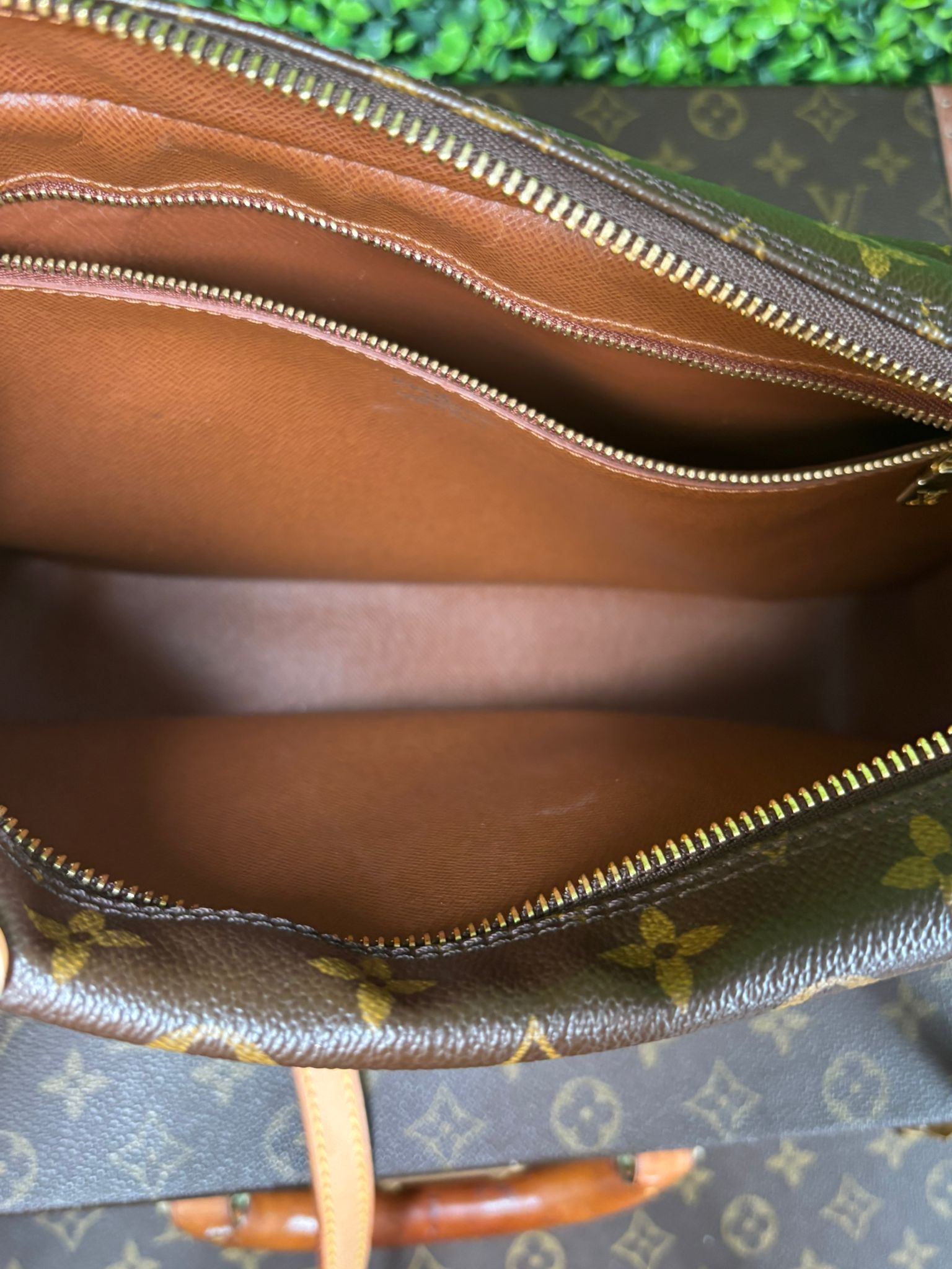 Louis Vuitton Trocadero Monogram 30